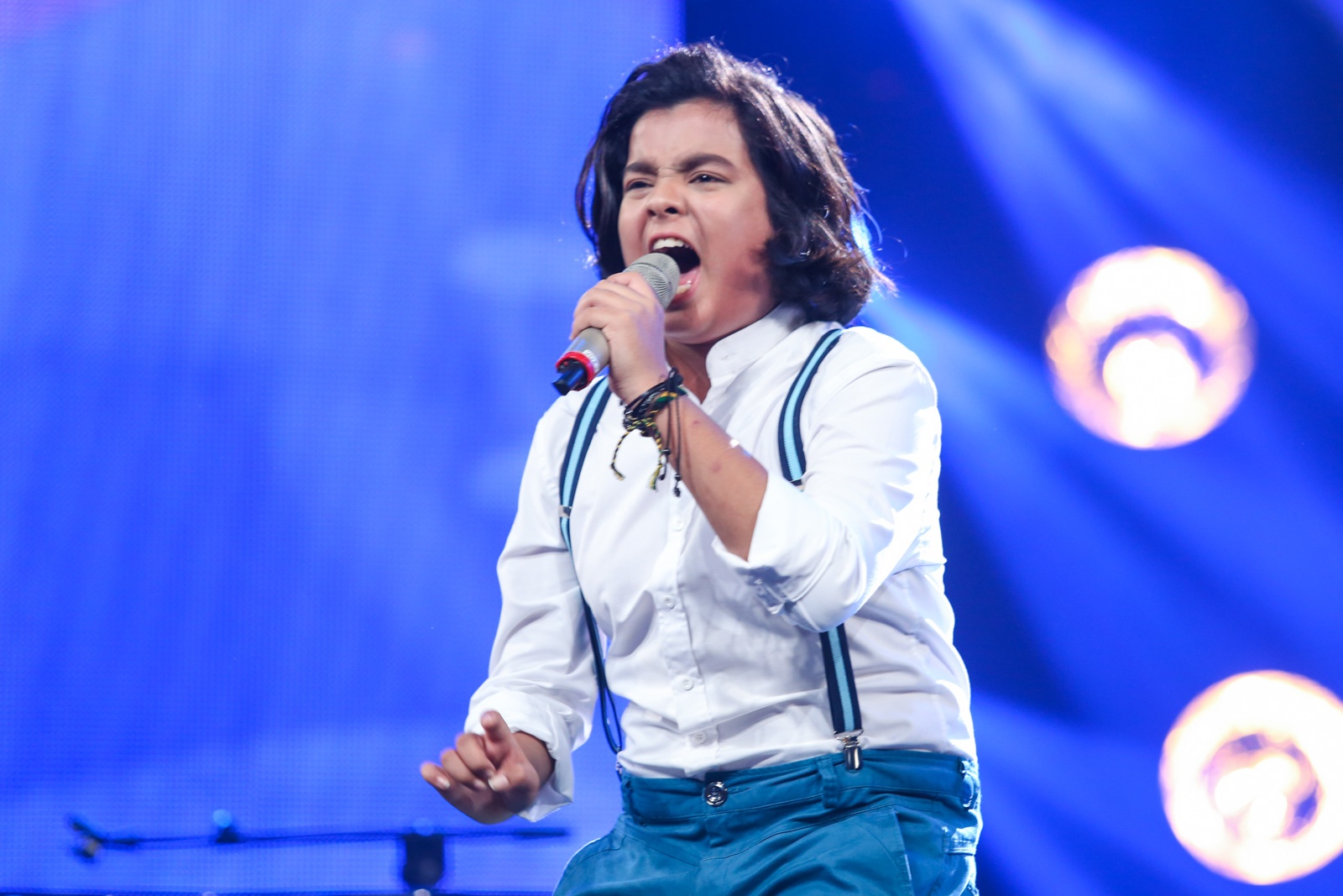 Toc Tien mau thuan voi Van Mai Huong anh 4