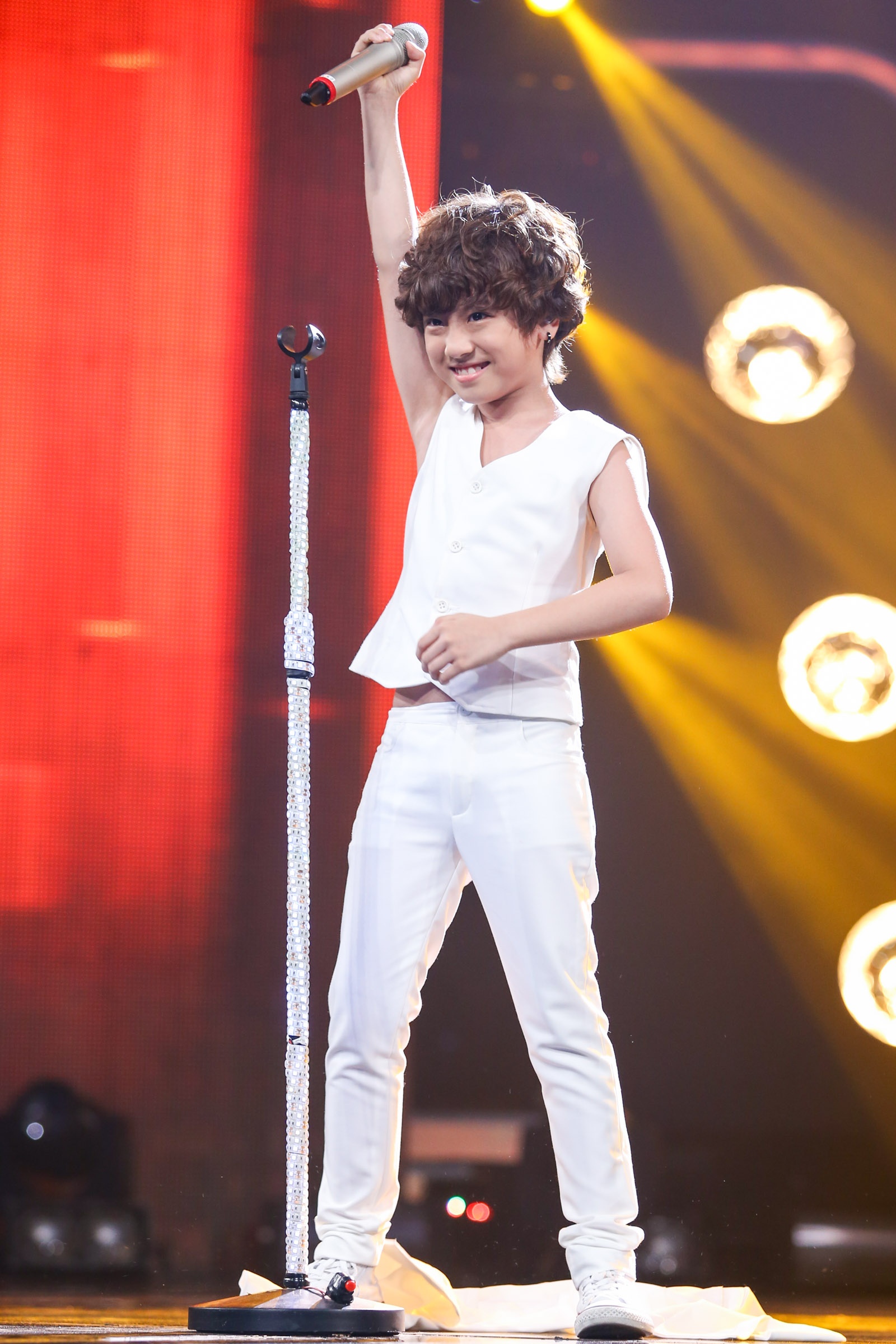 Toc Tien mau thuan voi Van Mai Huong anh 13