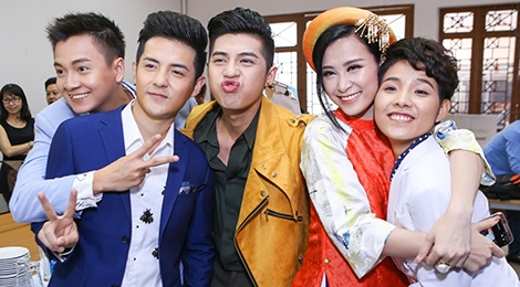 Bo tu quyen luc tre cua The Voice Kids 2016 tu tin ra mat hinh anh