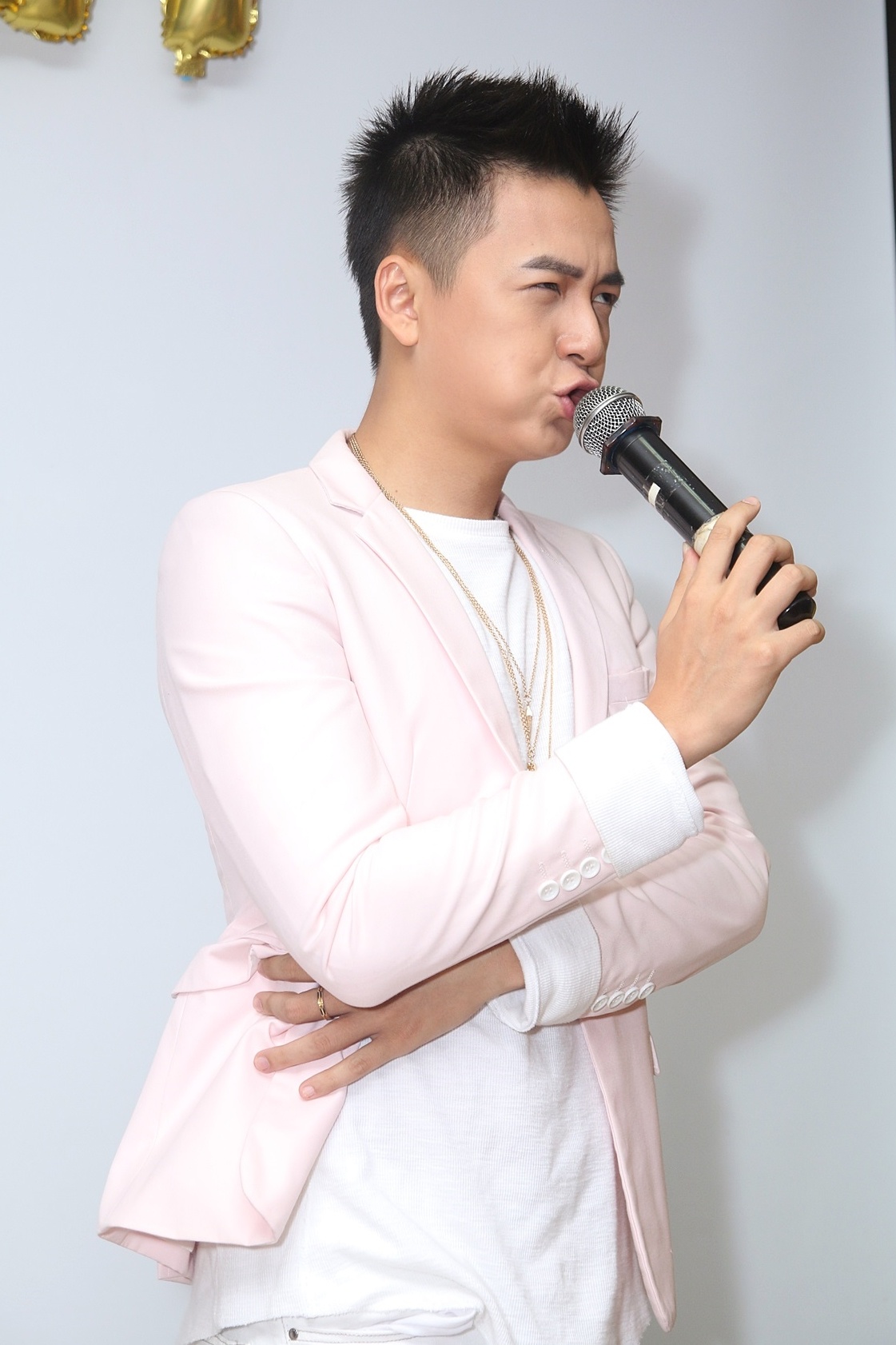 Ngo Kien Huy don sinh nhat ben ban gai anh 3