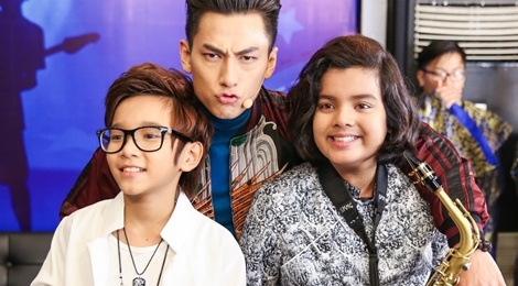 Isaac, Toc Tien lam xau khi chup anh cung thi sinh Idol Kids hinh anh