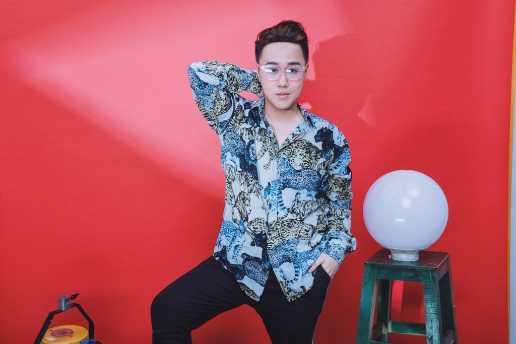 Trung Quan ra mat ca khuc Tha vao mua anh 1