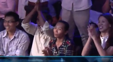 Khan gia xuc dong truoc phan ung cua me Ho Van Cuong hinh anh