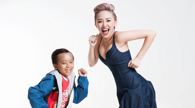 Toc Tien tinh nghich ben dan thi sinh Vietnam Idol Kids hinh anh