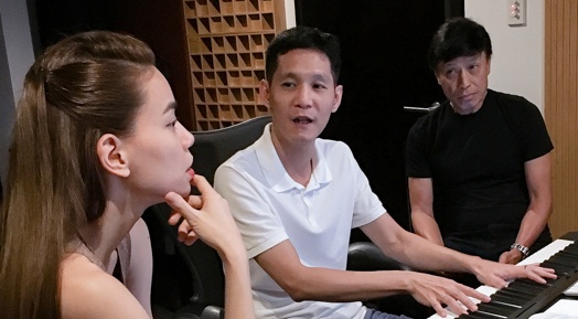 Ho Ngoc Ha tap hat cung Tuan Ngoc luc rang sang hinh anh