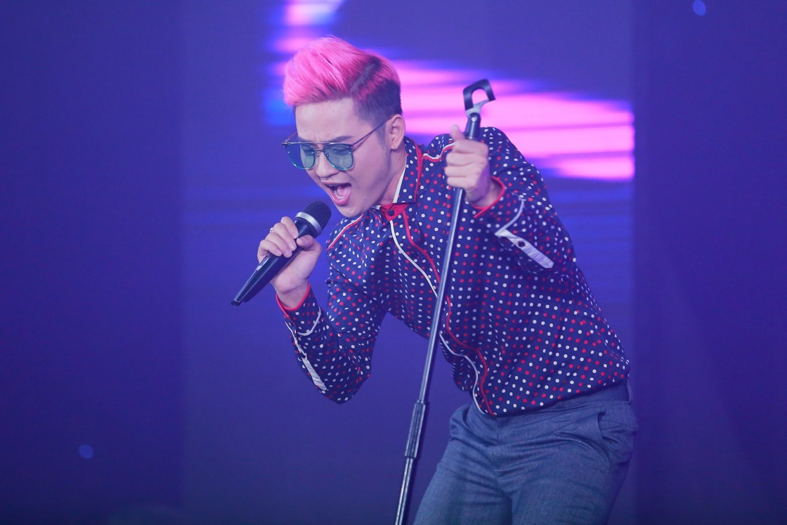 Luong Bich Huu sexy tren san khau anh 7