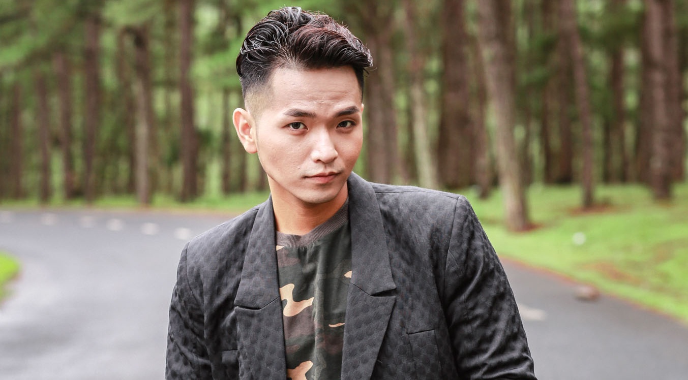 Pham Hong Phuoc keu goi khan gia ngung choi Facebook hinh anh