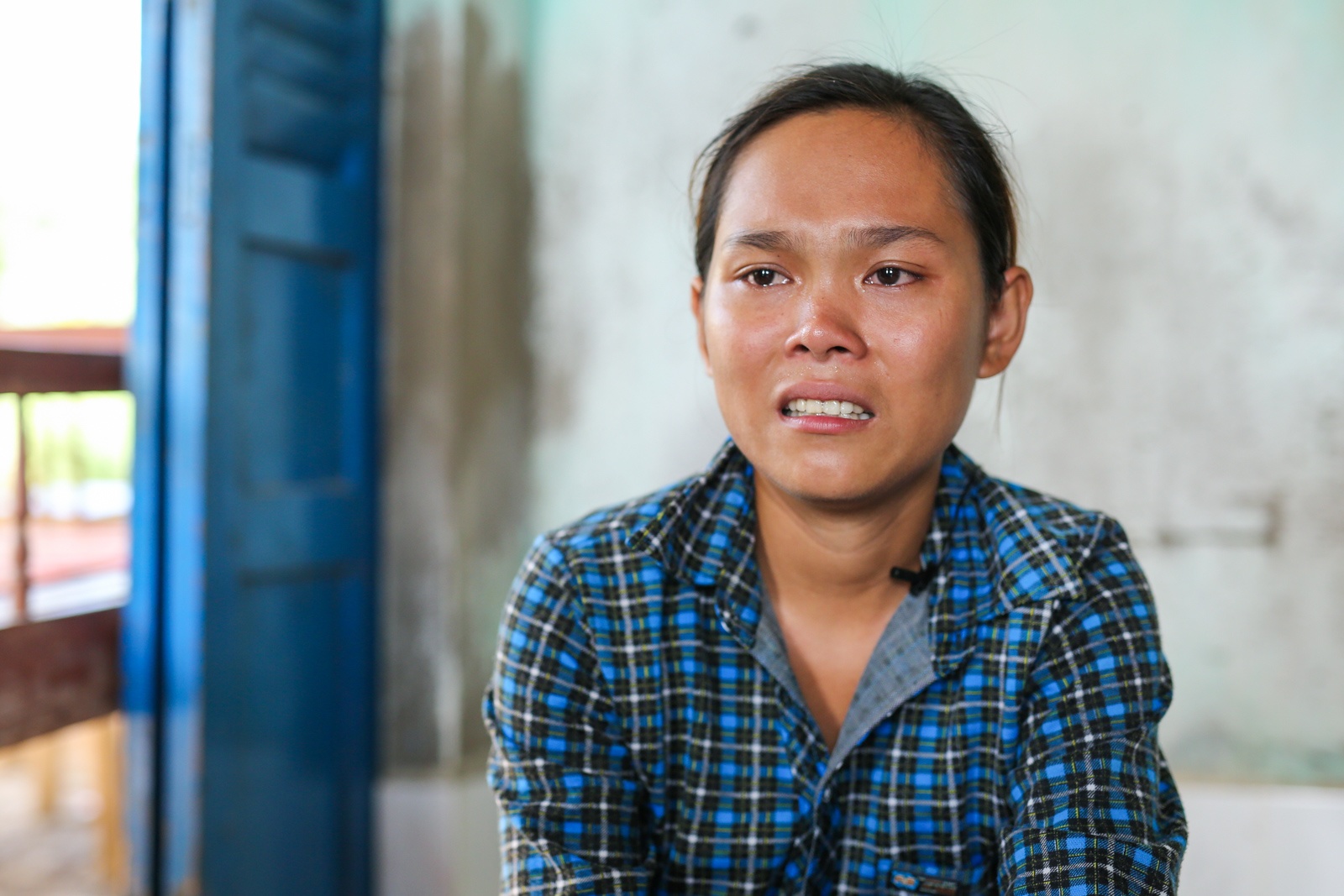 Chi gai bat khoc khi noi ve Ho Van Cuong hinh anh