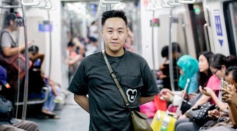 Trung Quan moi nu sinh nuoc ngoai lam ban gai hinh anh