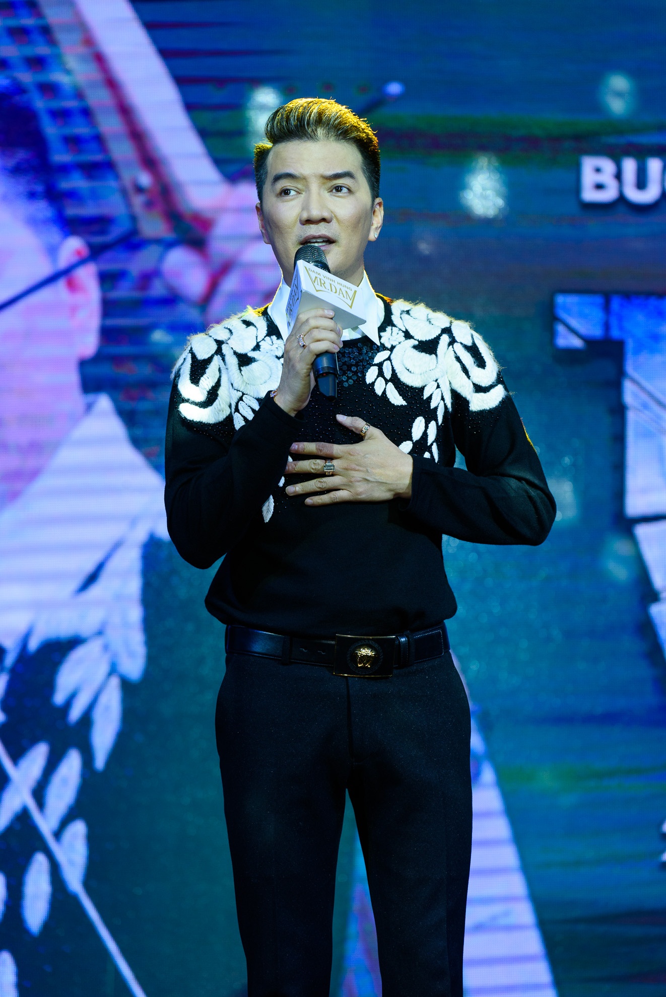 MV chu de dong tinh cua Dam Vinh Hung anh 1