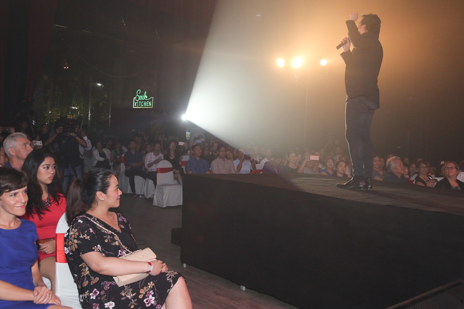 Vo Thanh Bui mang thai song sinh anh 3