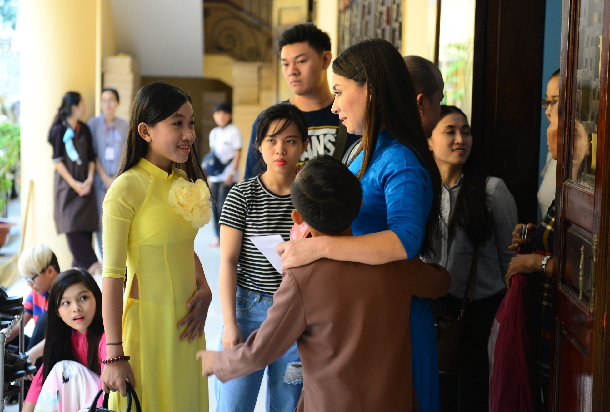 Ho Van Cuong di dien anh 1