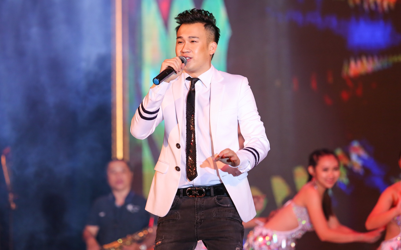 Dem nhac Tan vo cua Dam Vinh Hung anh 13