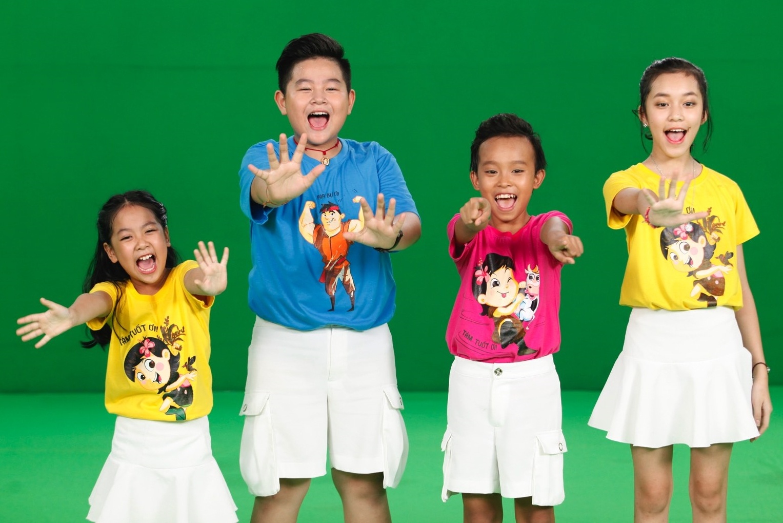 Ho Van Cuong quay MV cung ban be Idol Kids anh 1