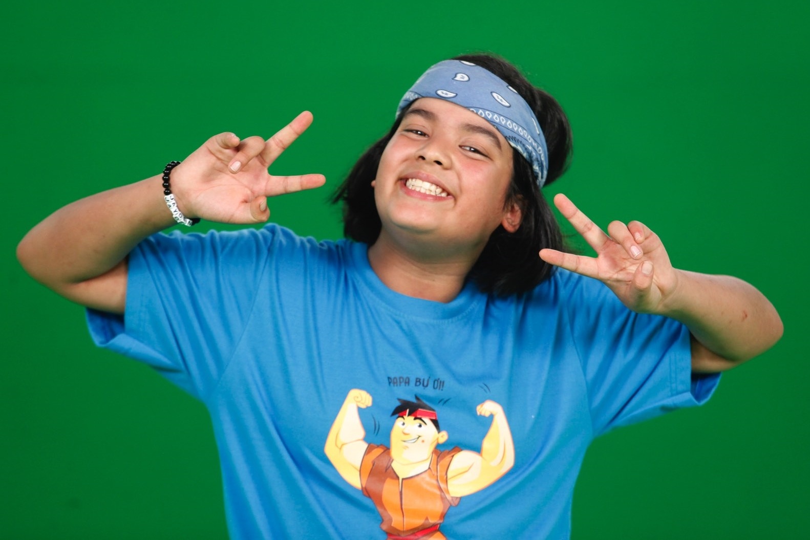 Ho Van Cuong quay MV cung ban be Idol Kids anh 4