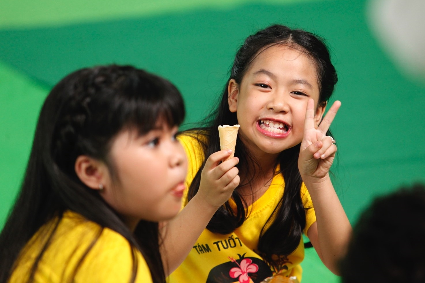 Ho Van Cuong quay MV cung ban be Idol Kids anh 8