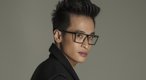 Ha Anh Tuan khoc khi hat ve nan khung bo hinh anh
