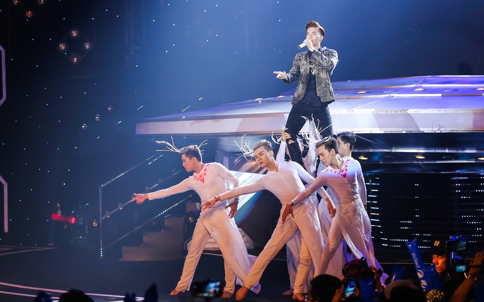 Live show cuoi cung 365 anh 8