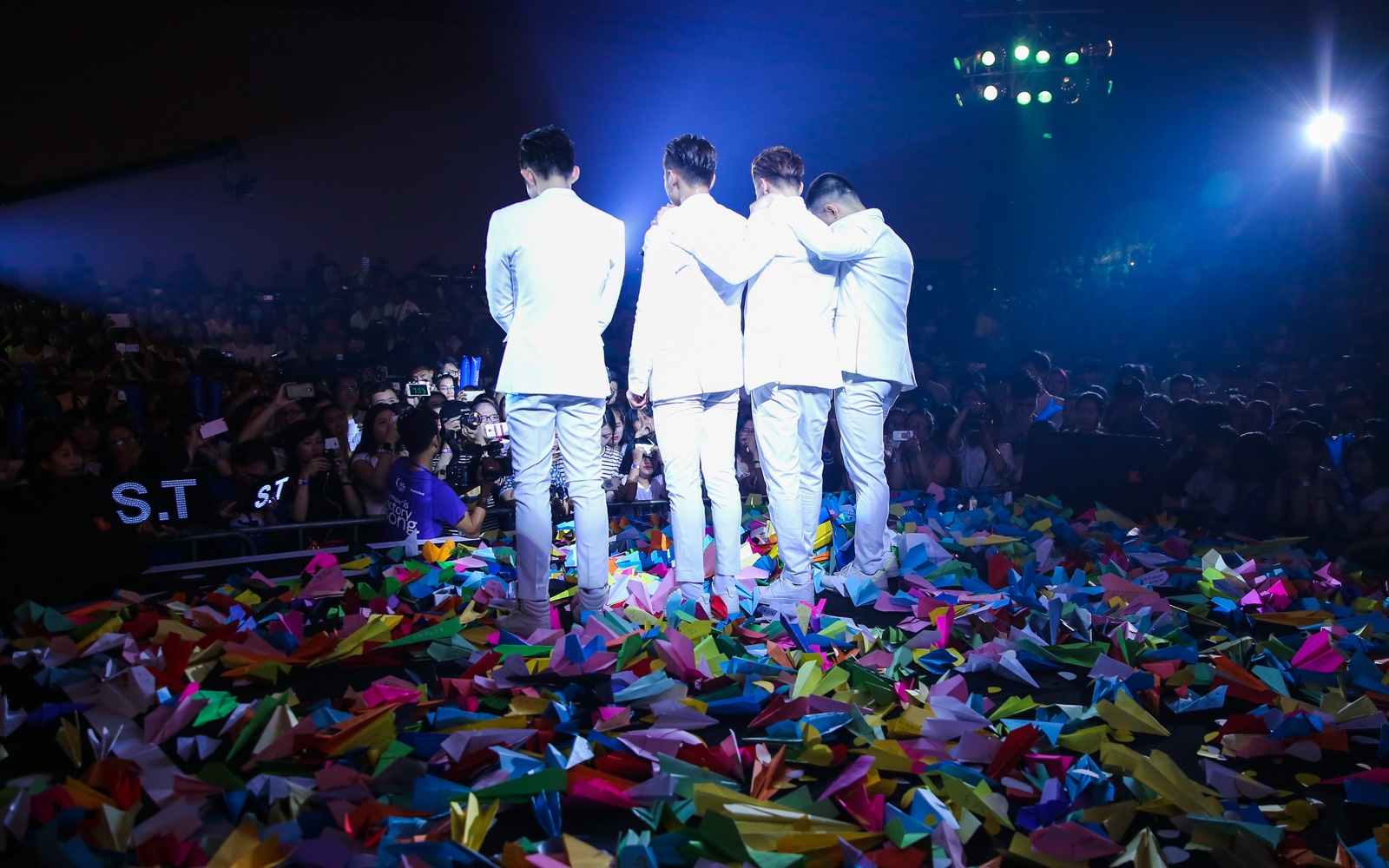 Live show cuoi cung 365 anh 13