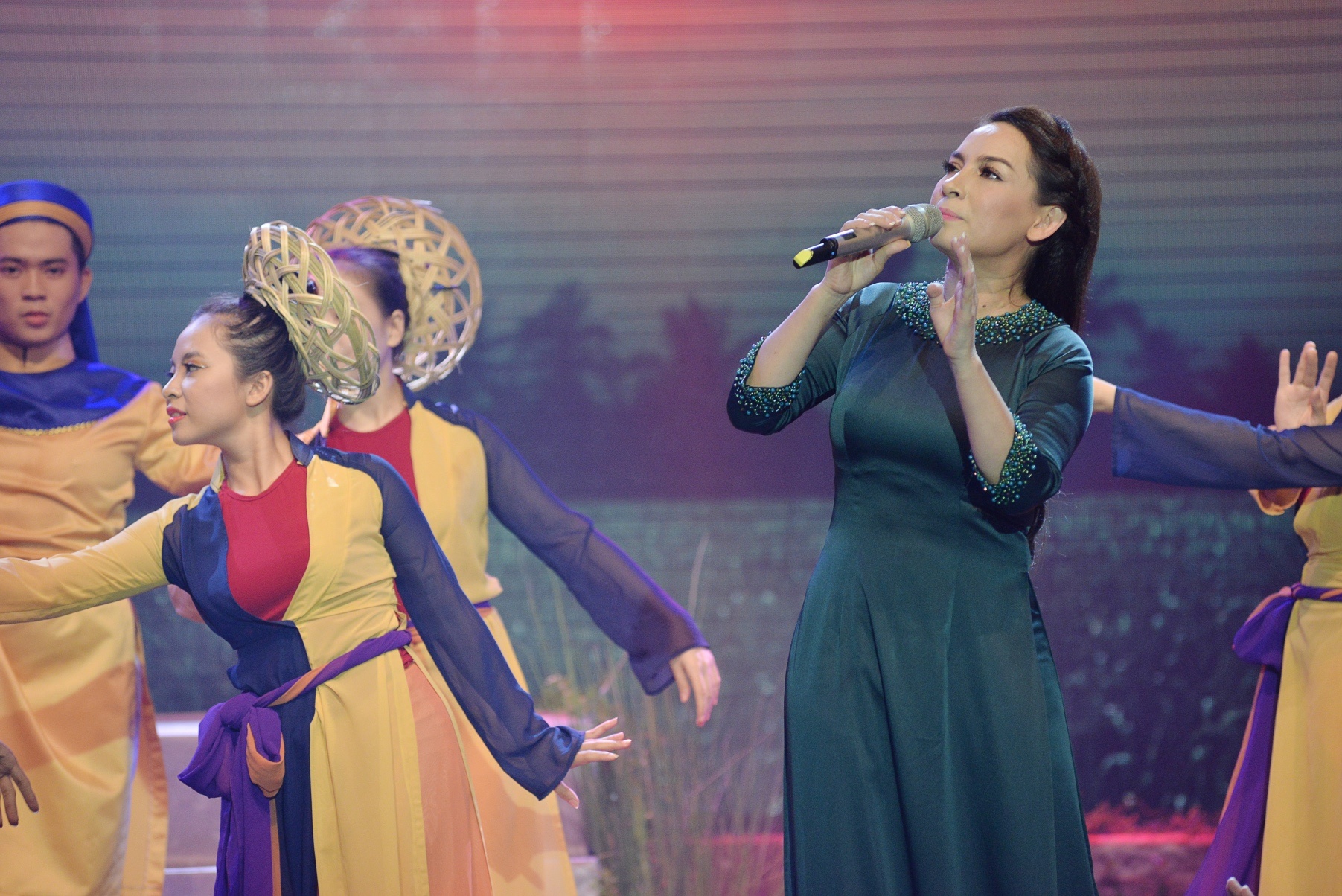 Ho Van Cuong tai Thay loi muon noi anh 5