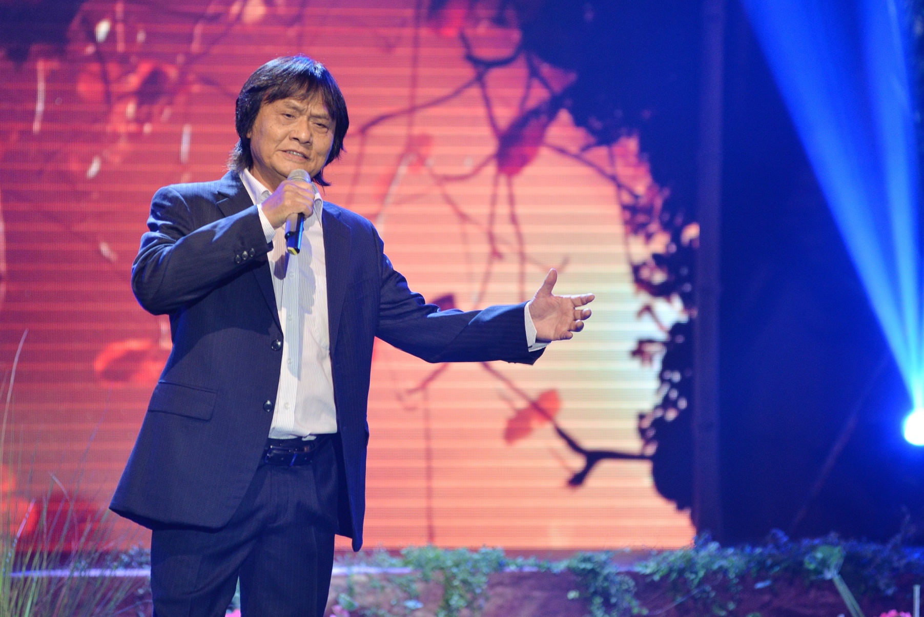 Ho Van Cuong tai Thay loi muon noi anh 8