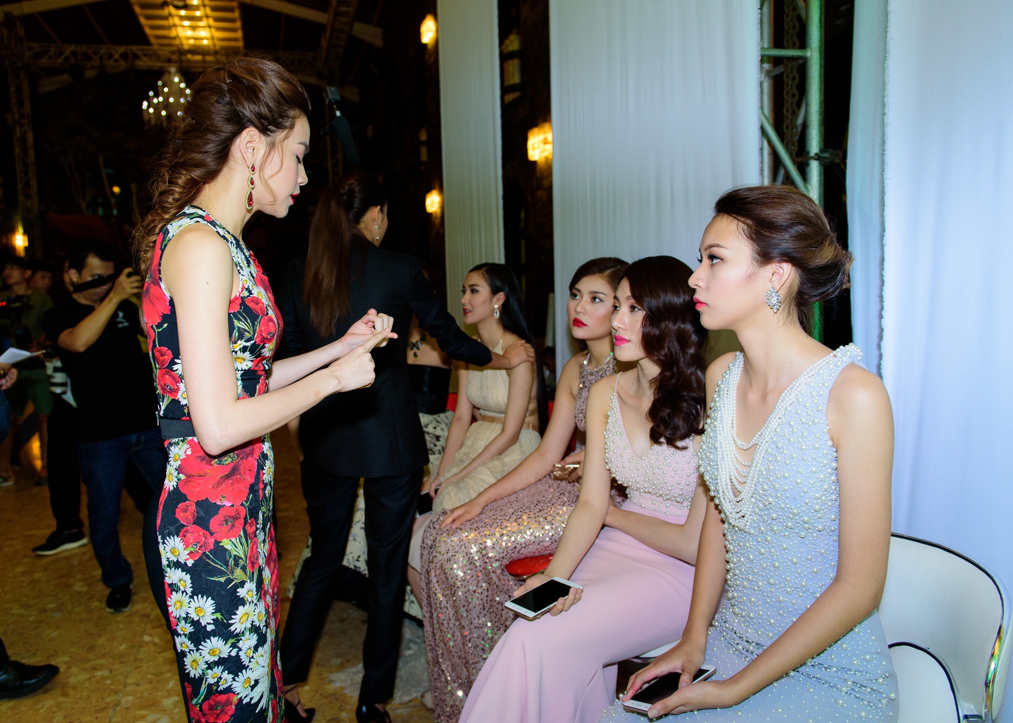 Huan luyen vien The Face anh 6