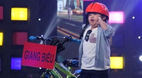 Than dong dien xuat 5 tuoi Tin Tin khien Cam Ly cuoi ngat hinh anh