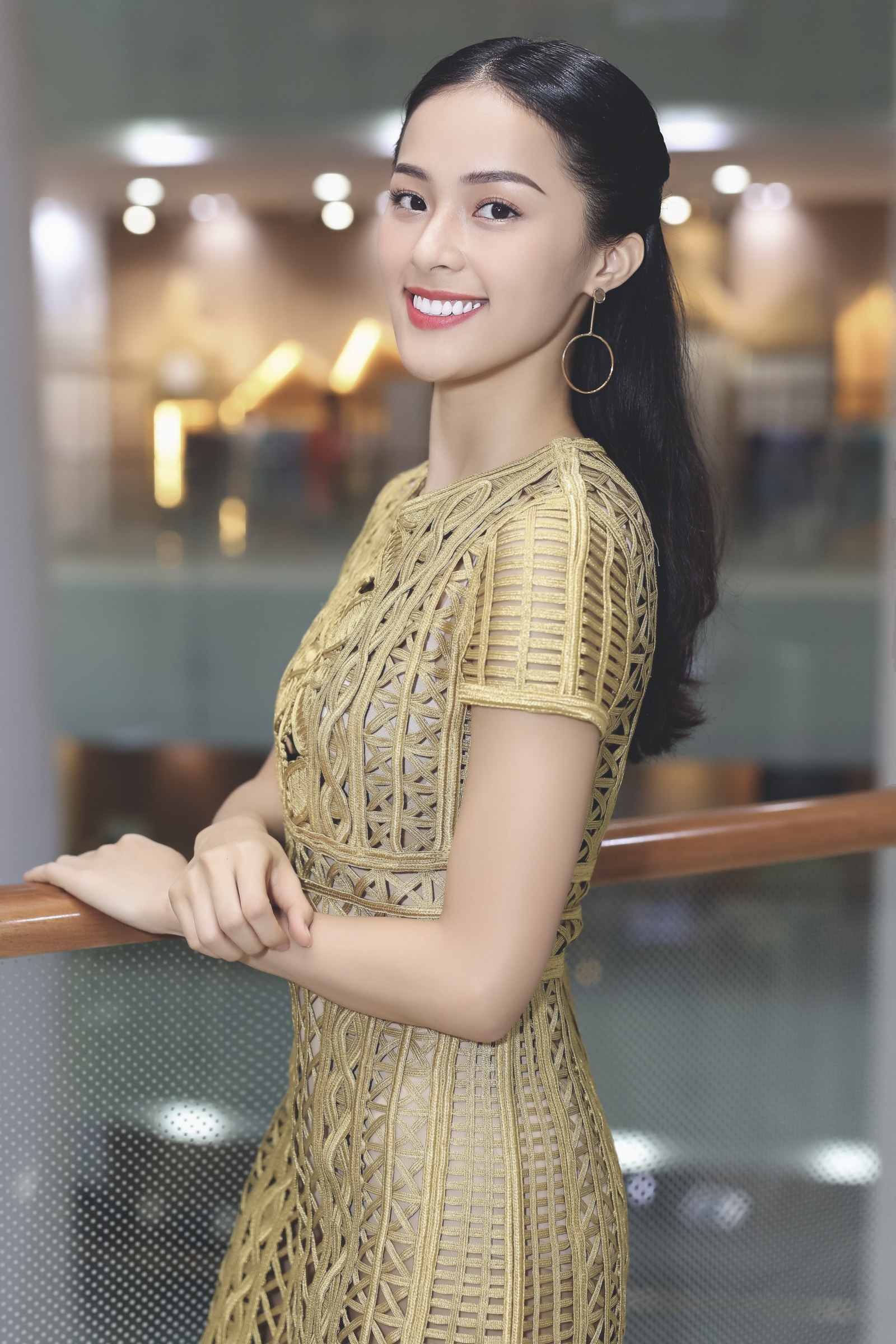 Ha Vi dien hang hieu anh 2