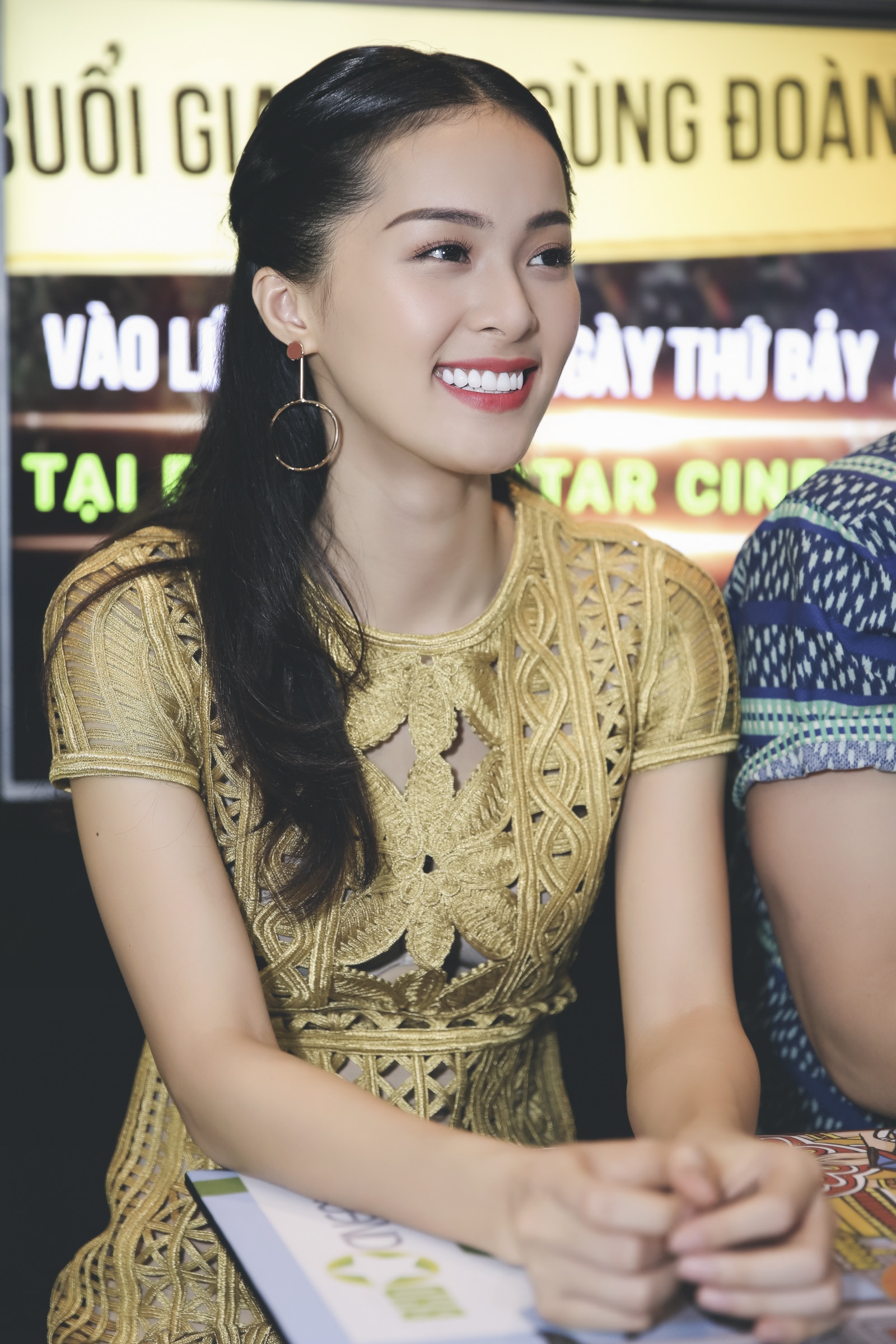 Ha Vi dien hang hieu anh 6