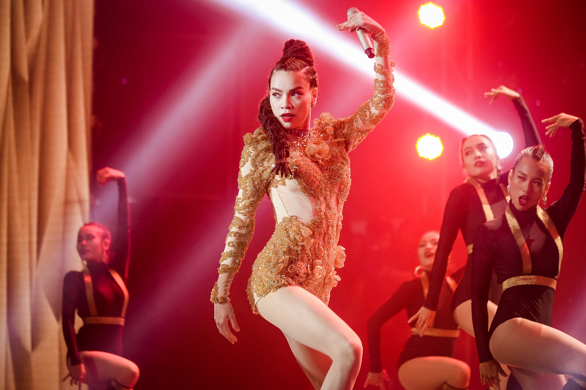 khach moi chung ket X Factor anh 4