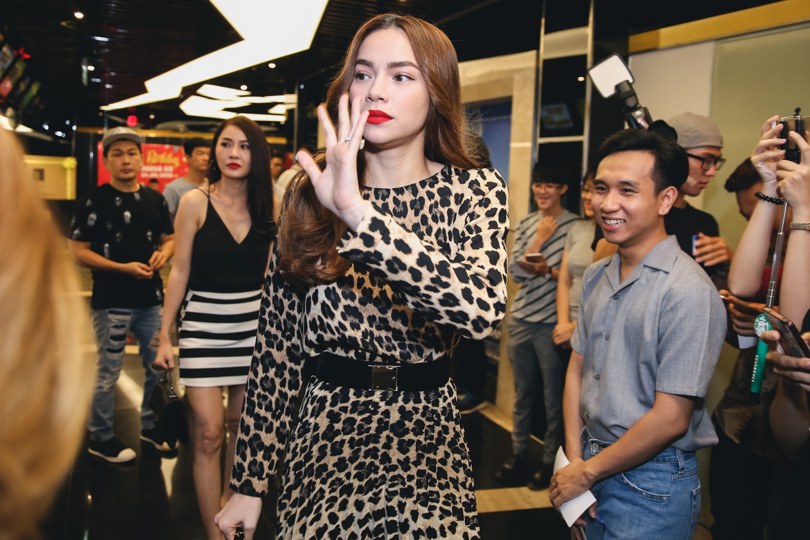 Team The Face Ho Ngoc Ha anh 1