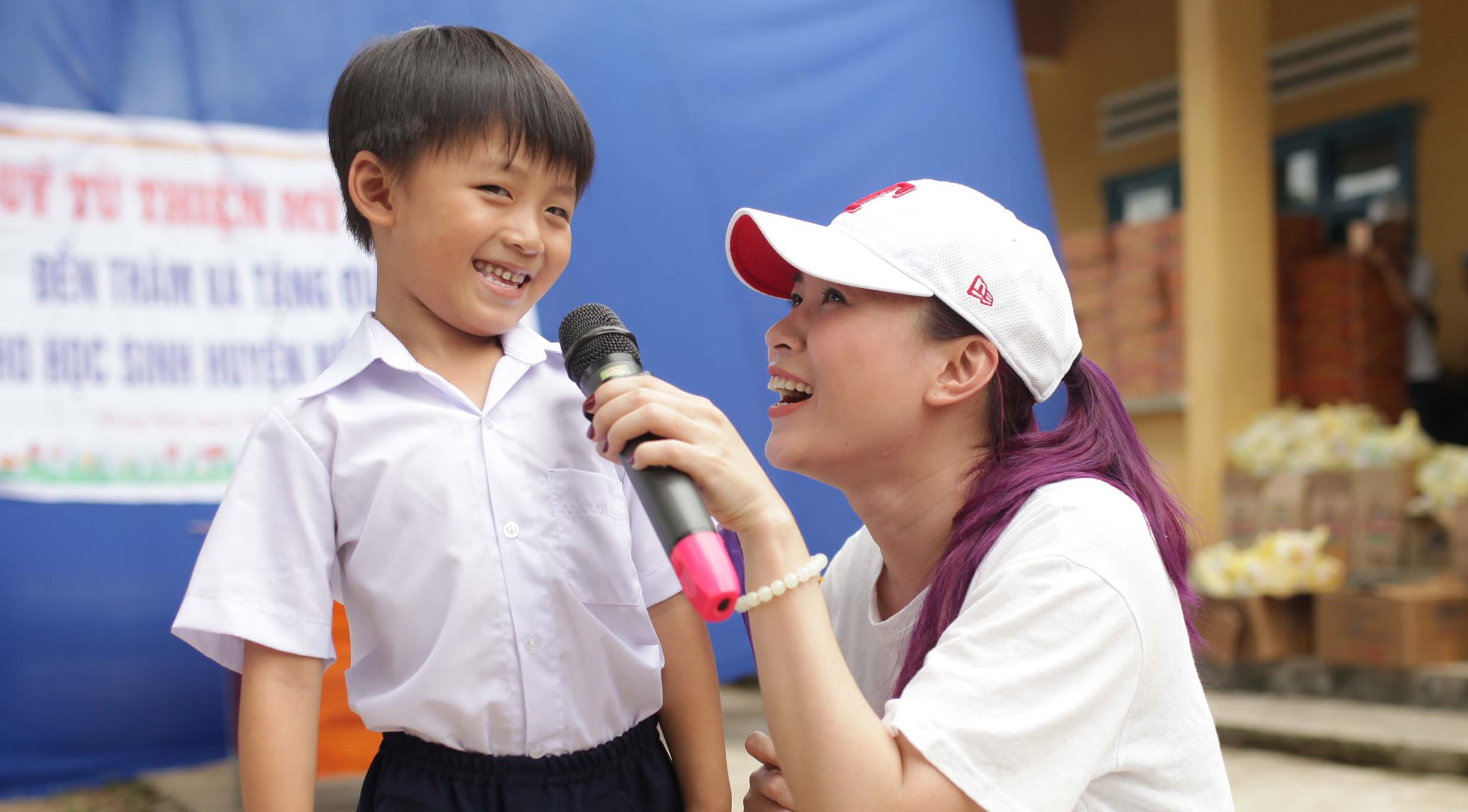 My Tam hat giua trua nang oi buc khi di tu thien hinh anh