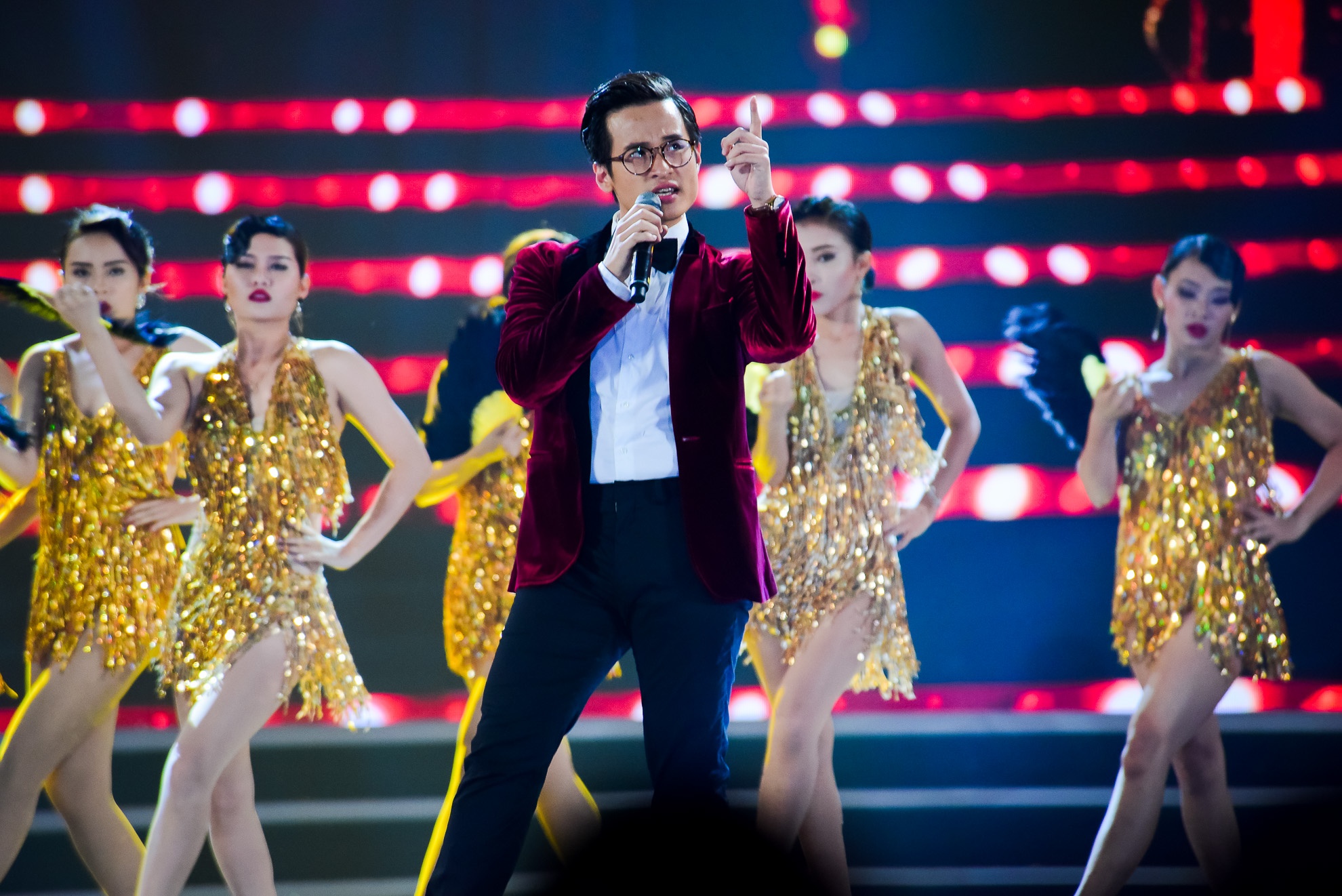 Ca sĩ trình diễn Hoa hậu Việt Nam 2016 ảnh 8 Ca si trinh dien Hoa hau Viet Nam 2016 anh 8