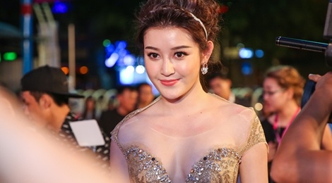 My nhan Viet long lay tren tham do Hoa hau Viet Nam hinh anh