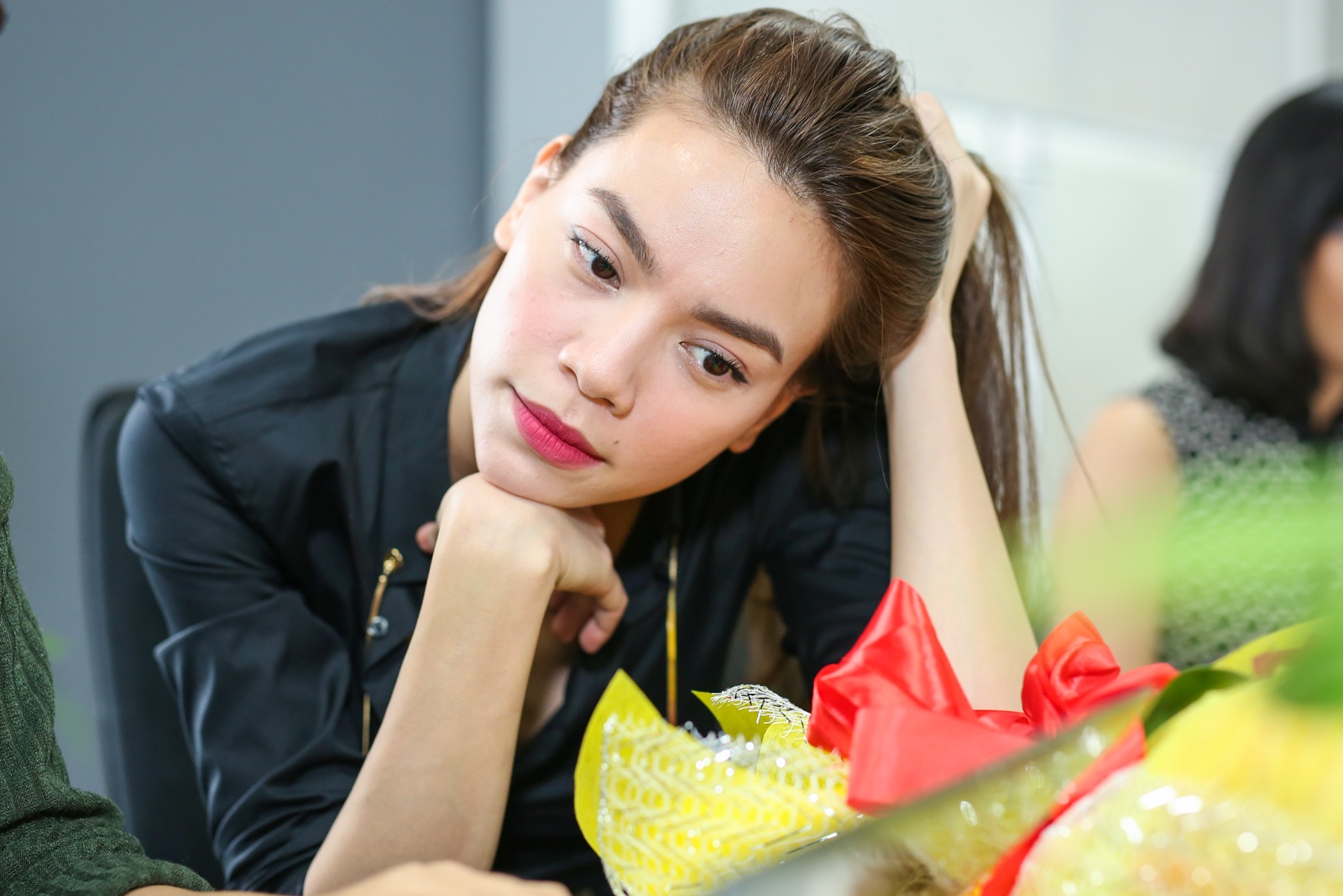 Ho Ngoc Ha va Phi Phuong Anh di giao luu anh 7