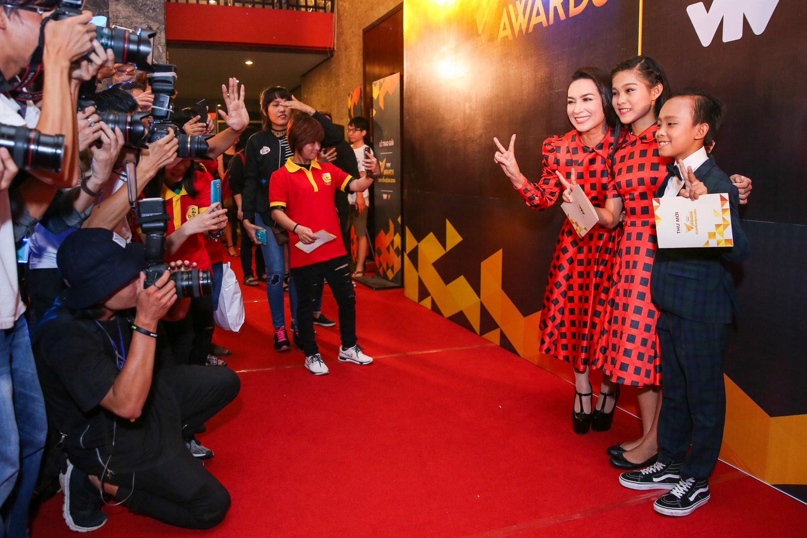 Dàn sao trên thảm đỏ VTV Awards ảnh 4 Dan sao tren tham do VTV Awards anh 4