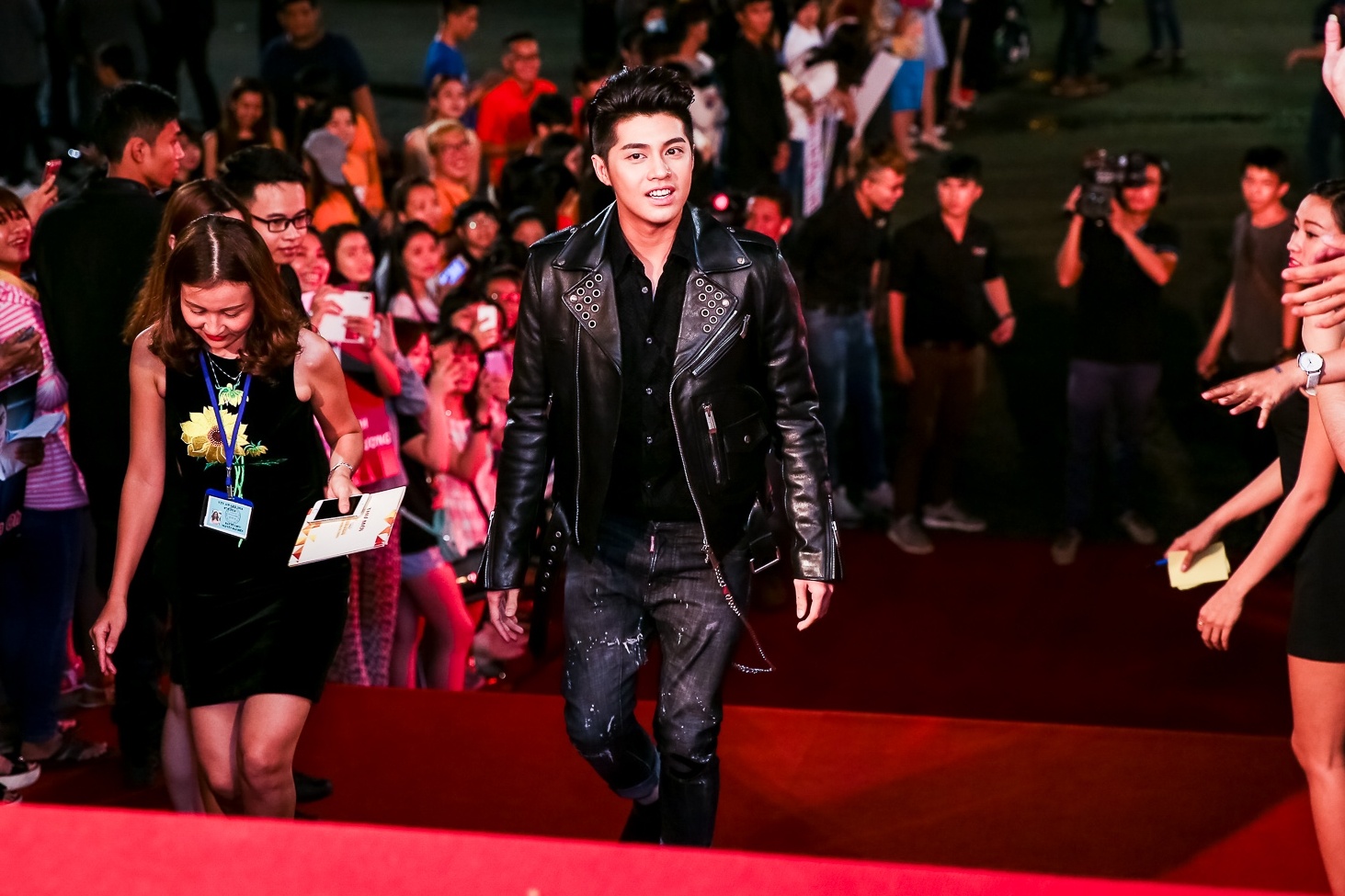 Dàn sao trên thảm đỏ VTV Awards ảnh 5 Dan sao tren tham do VTV Awards anh 5