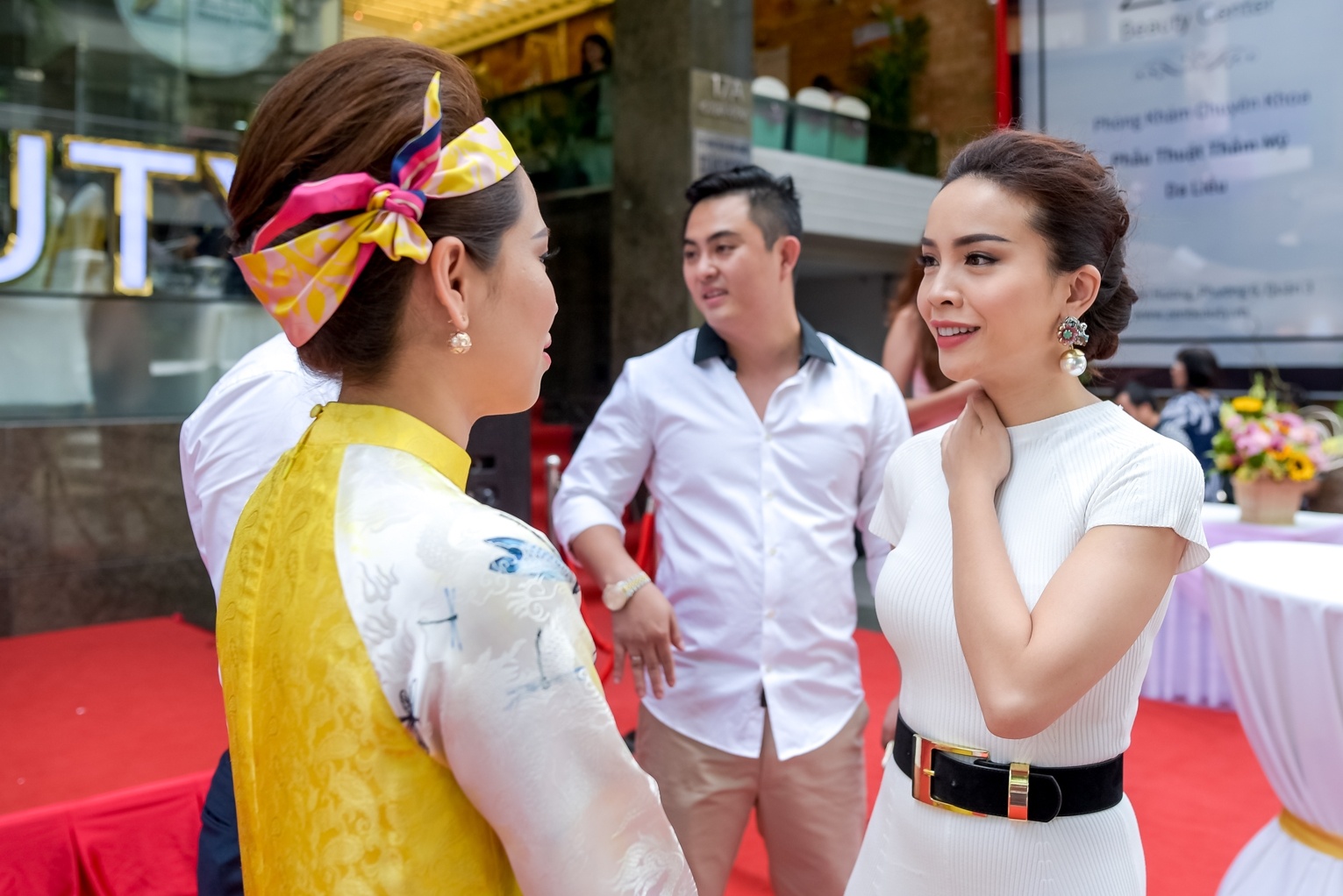 Cuu thanh vien May Trang hoi ngo tai su kien anh 2