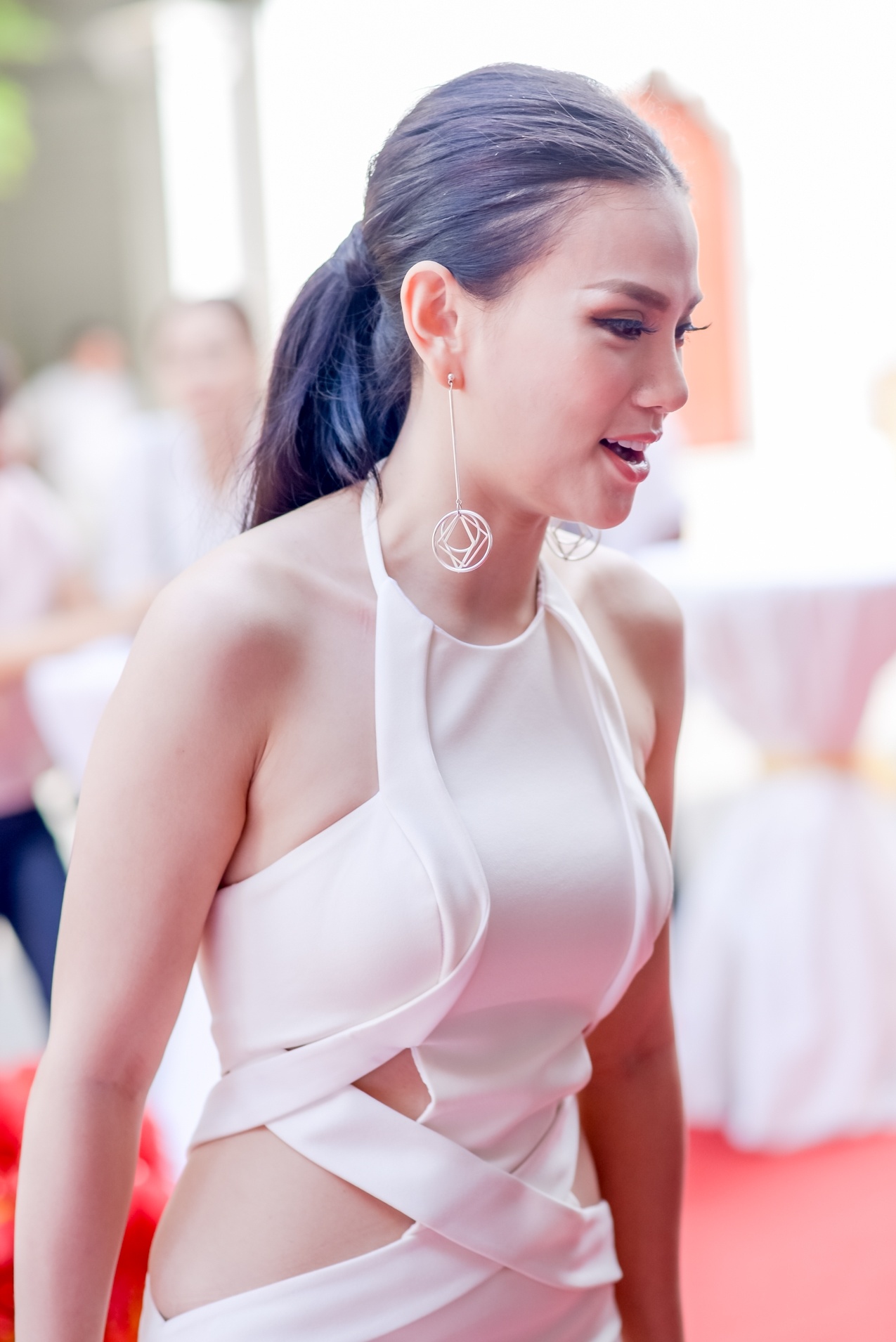 Cuu thanh vien May Trang hoi ngo tai su kien anh 4