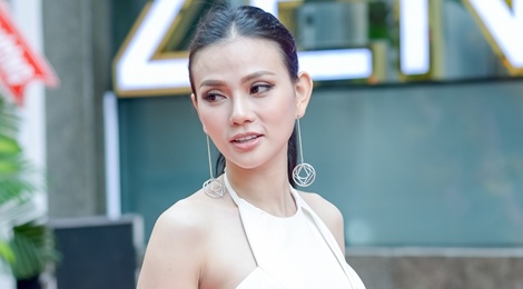 Cuu thanh vien May Trang hoi ngo tai su kien hinh anh