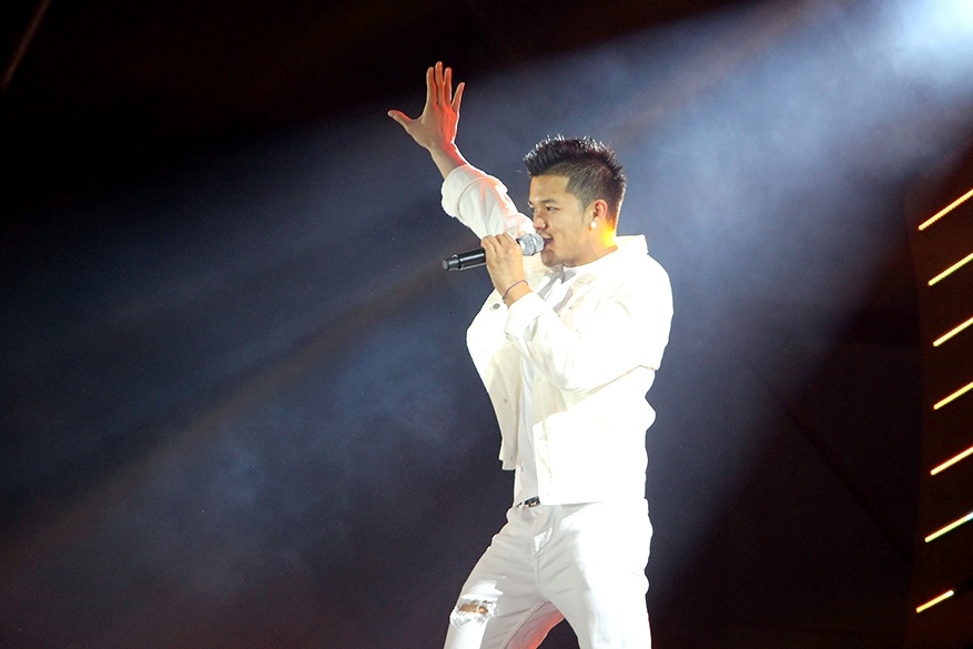 Live show Dong Nhi tai Da Nang anh 7