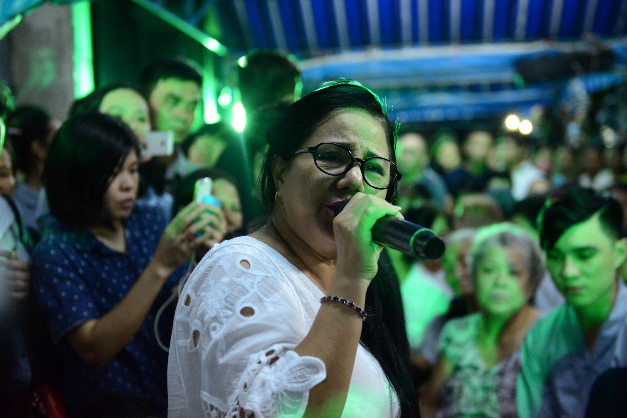 Nghe si hat dua tien Minh Thuan anh 11