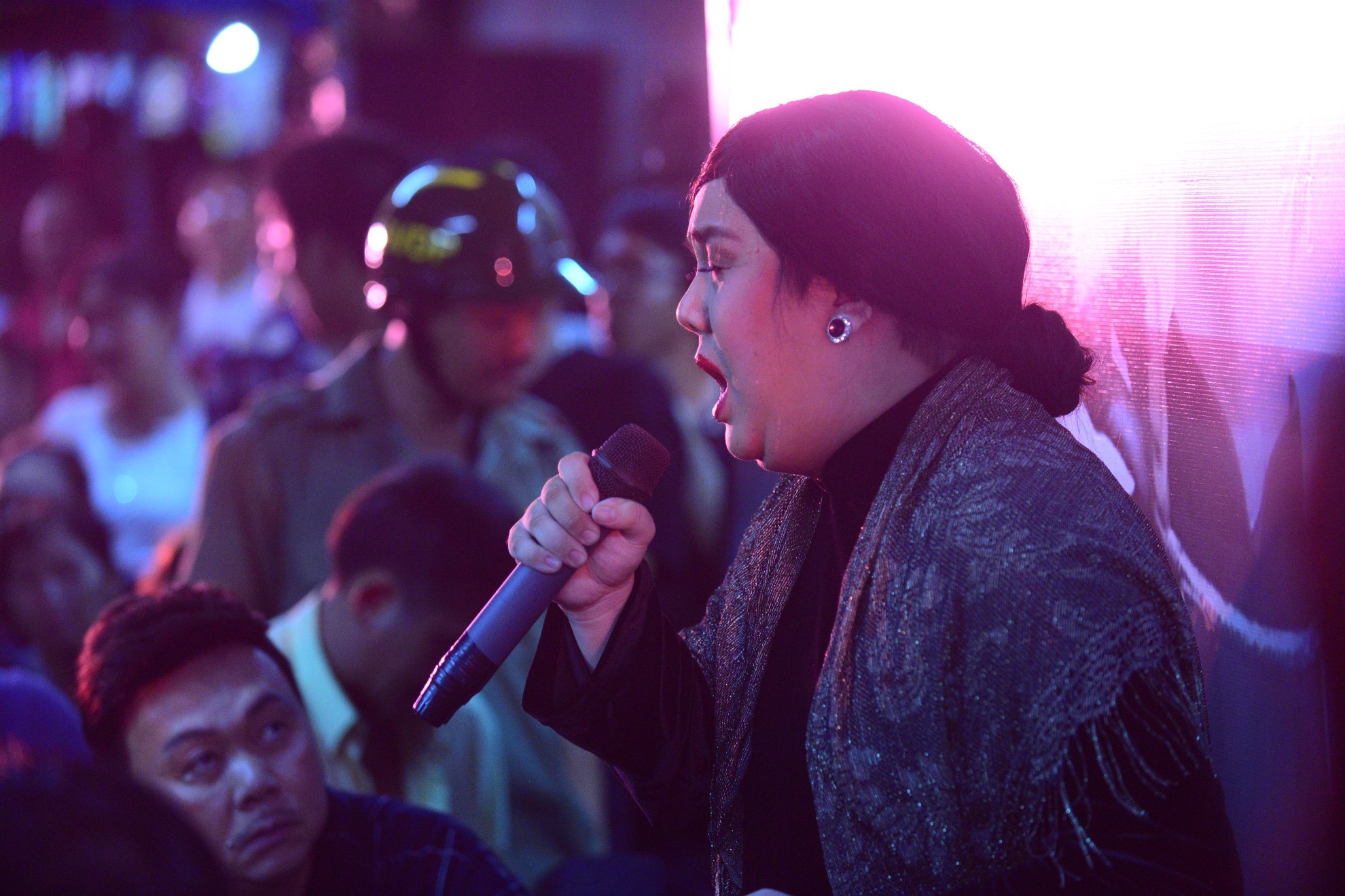 Nghe si hat dua tien Minh Thuan anh 17