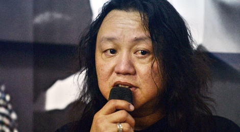 Nhat Hao khoc nuc no ben linh cuu Minh Thuan hinh anh