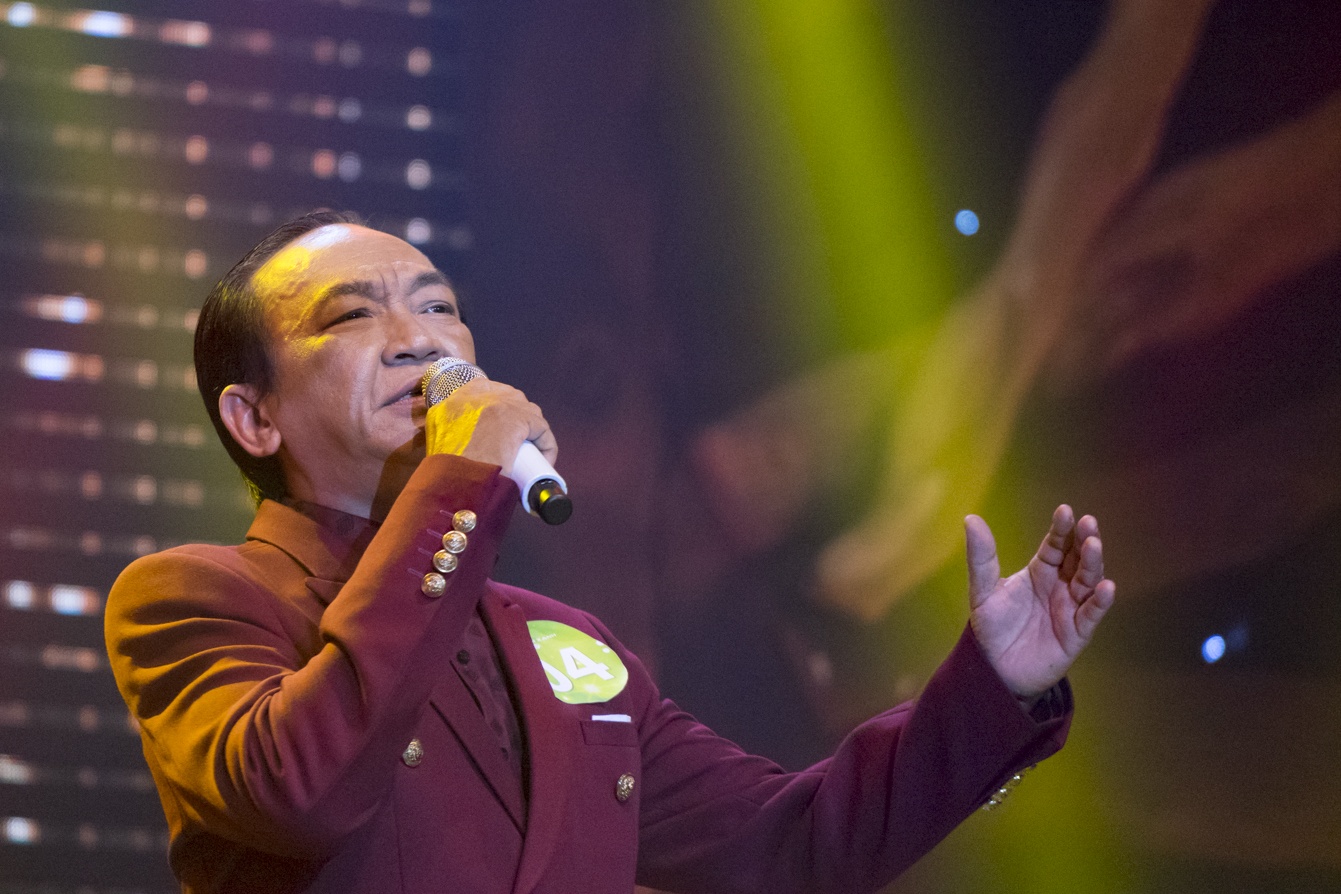 Vo Tuan Ngoc xuat hien theo doi chong anh 12