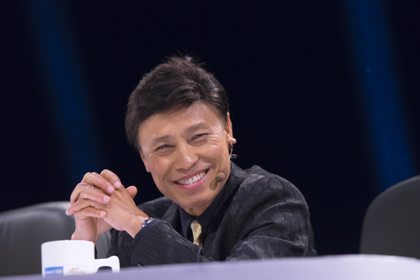 Vo Tuan Ngoc xuat hien theo doi chong anh 1