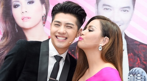 Noo Phuoc Thinh cuoi tit mat khi duoc Minh Tuyet hon hinh anh