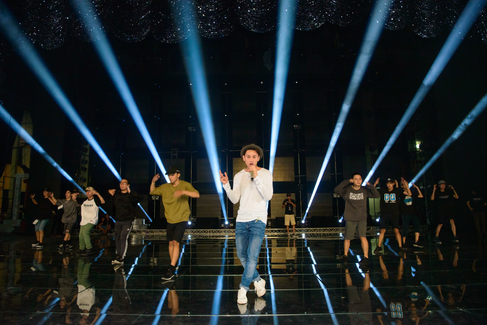 Tong duyet live show Dam Vinh Hung anh 5