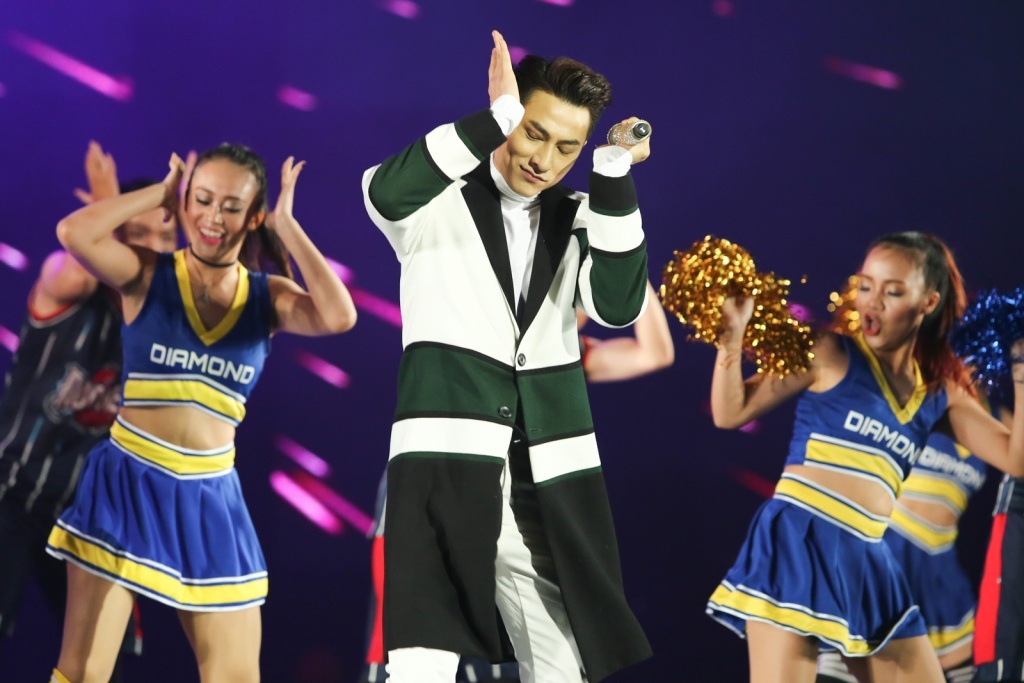 Ho Ngoc Ha hat hit Say tinh cua Dam Vinh Hung anh 20