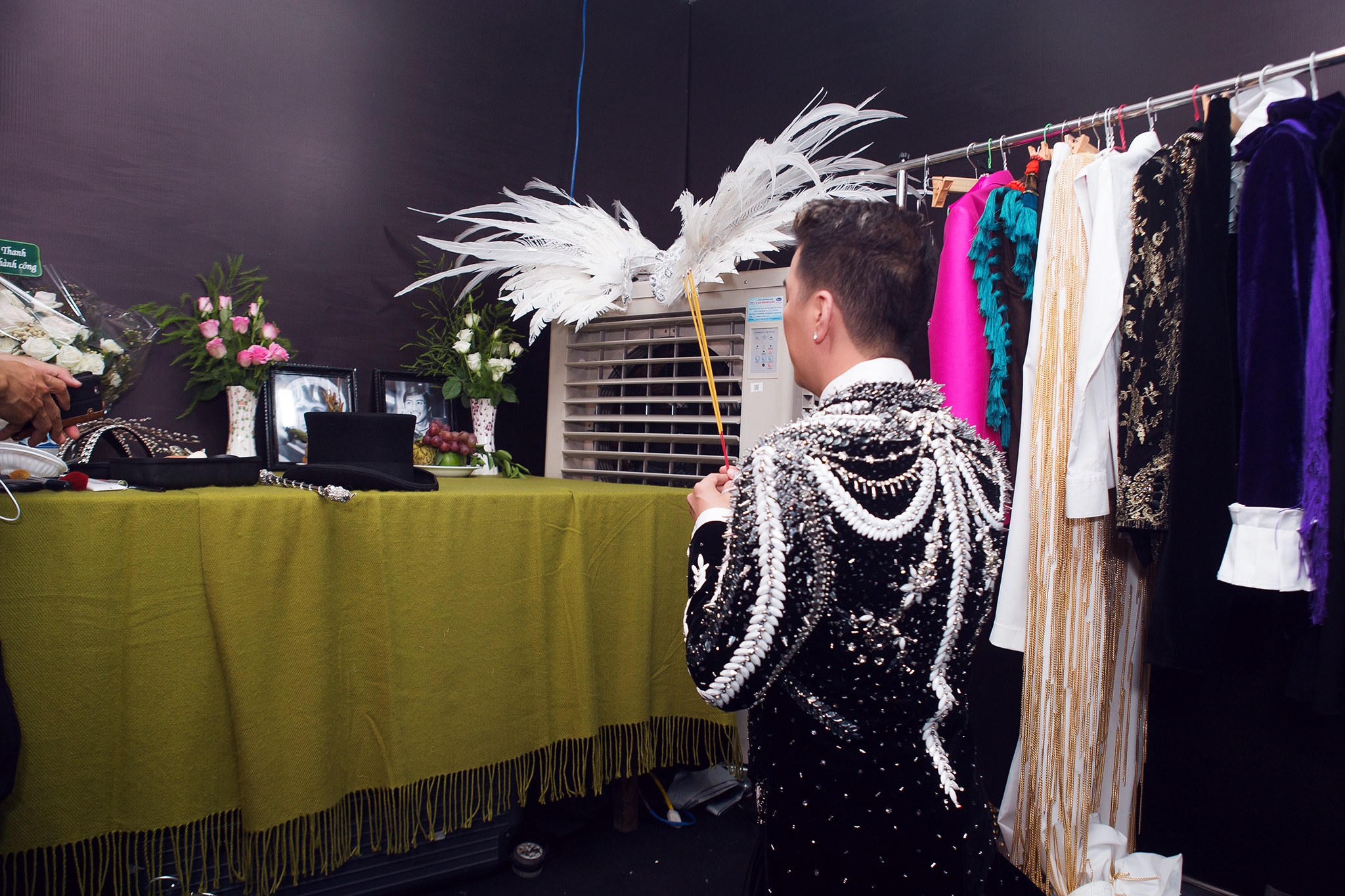 Dam Vinh Hung tho di anh co nghe si Thanh Nga,  Huynh Phuc Dien anh 2